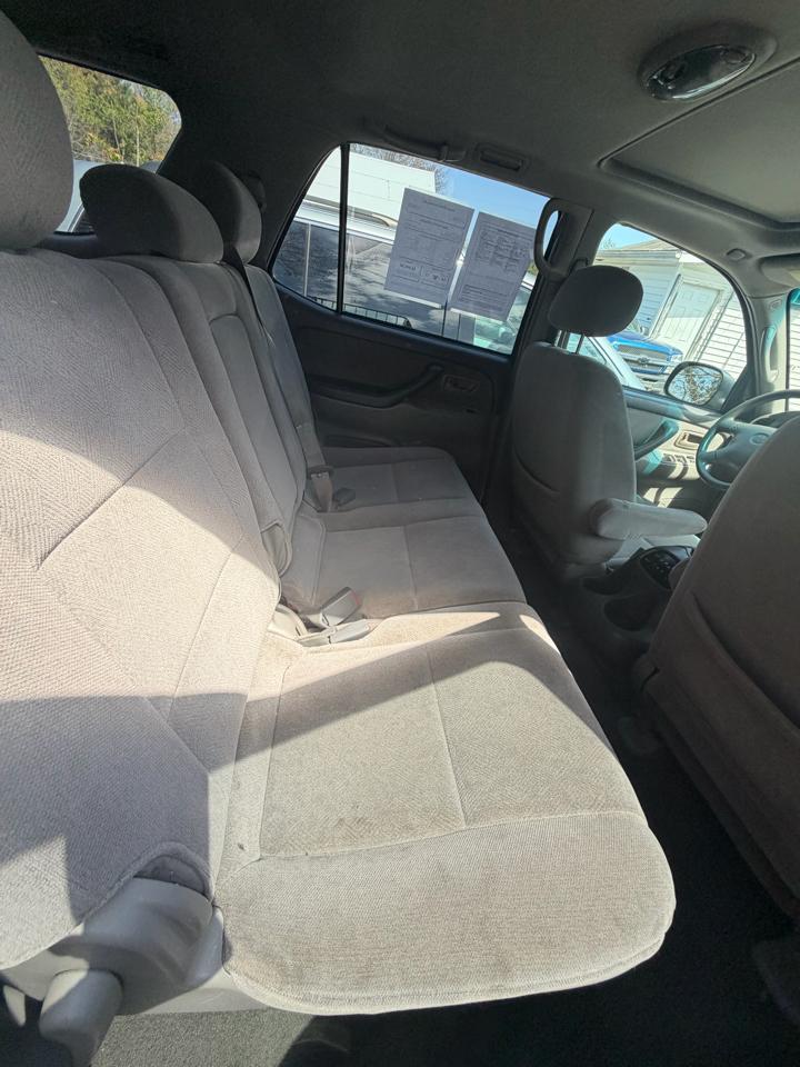 Toyota Sequoia SR5 4WD 2002