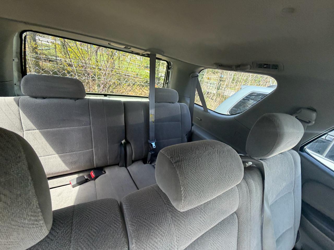 Toyota Sequoia SR5 4WD 2002