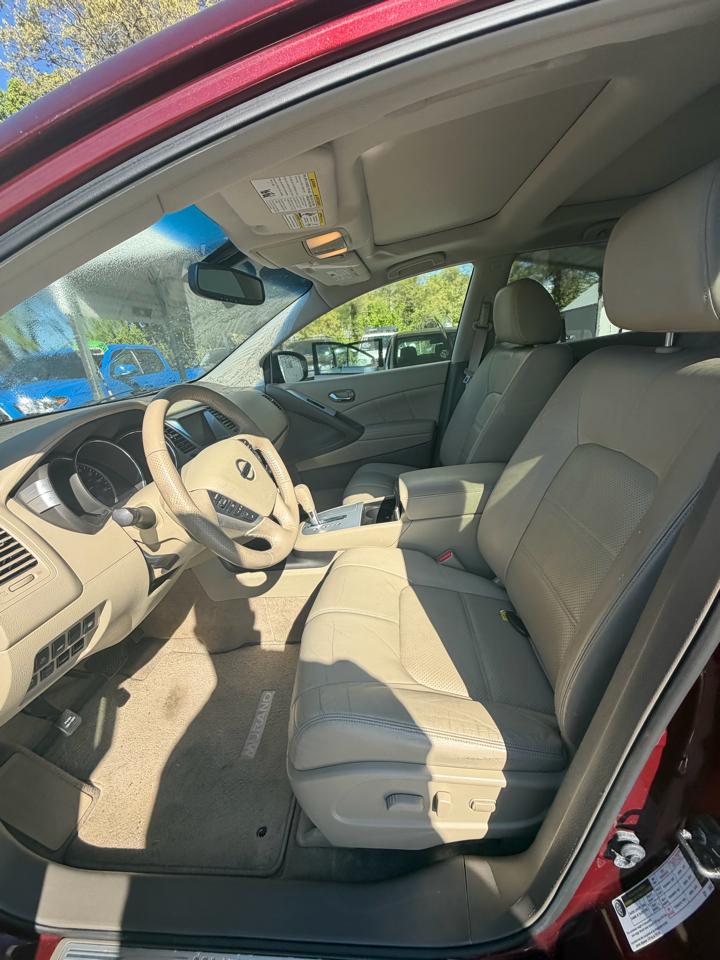 Nissan Murano S AWD 2011