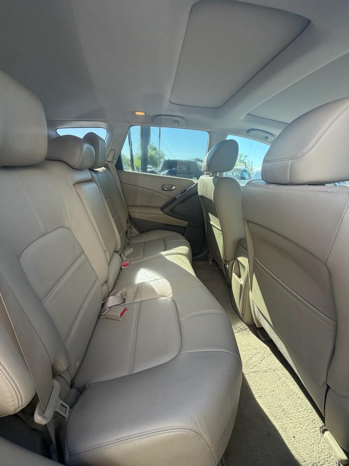 Nissan Murano S AWD 2011