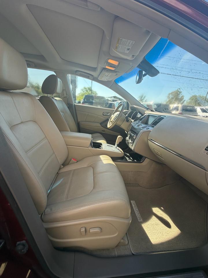 Nissan Murano S AWD 2011