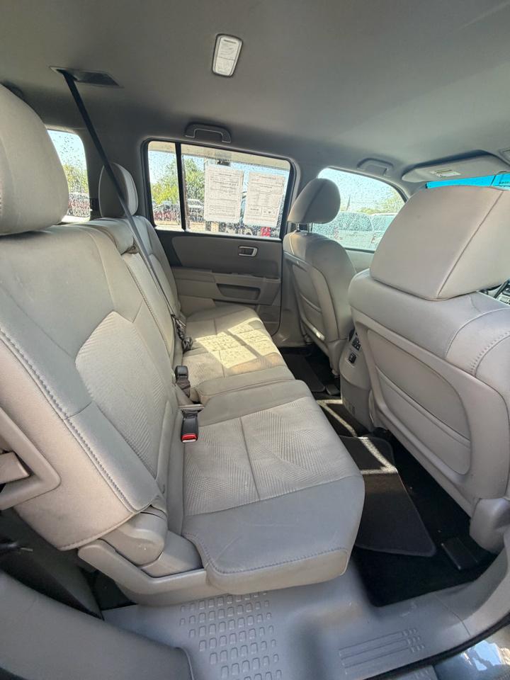 Honda Pilot LX 4WD 5-Spd AT 2012