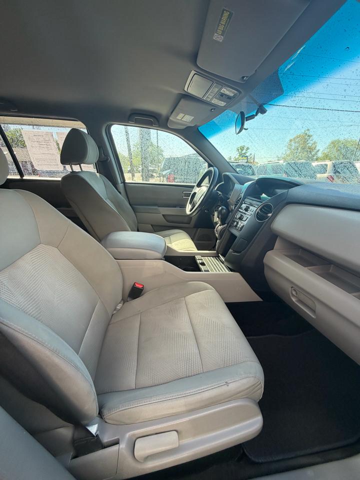 Honda Pilot LX 4WD 5-Spd AT 2012