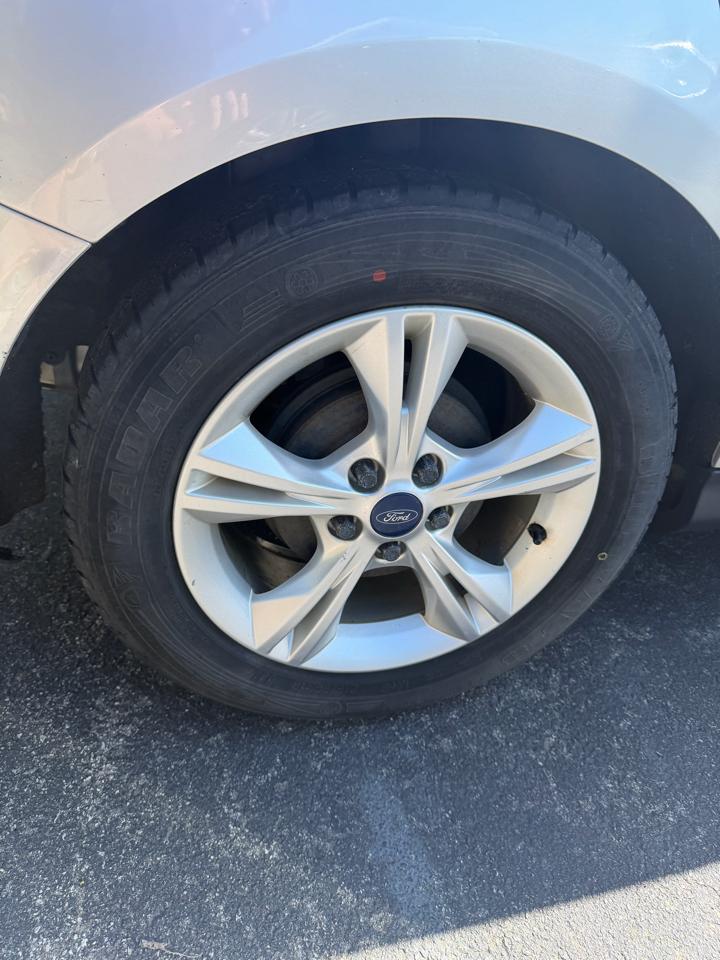 Ford Focus SE Hatch 2014