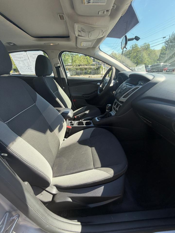 Ford Focus SE Hatch 2014