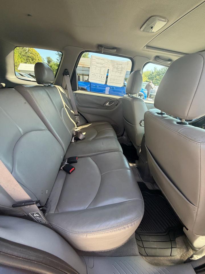 Mazda Tribute LX 4WD 2002