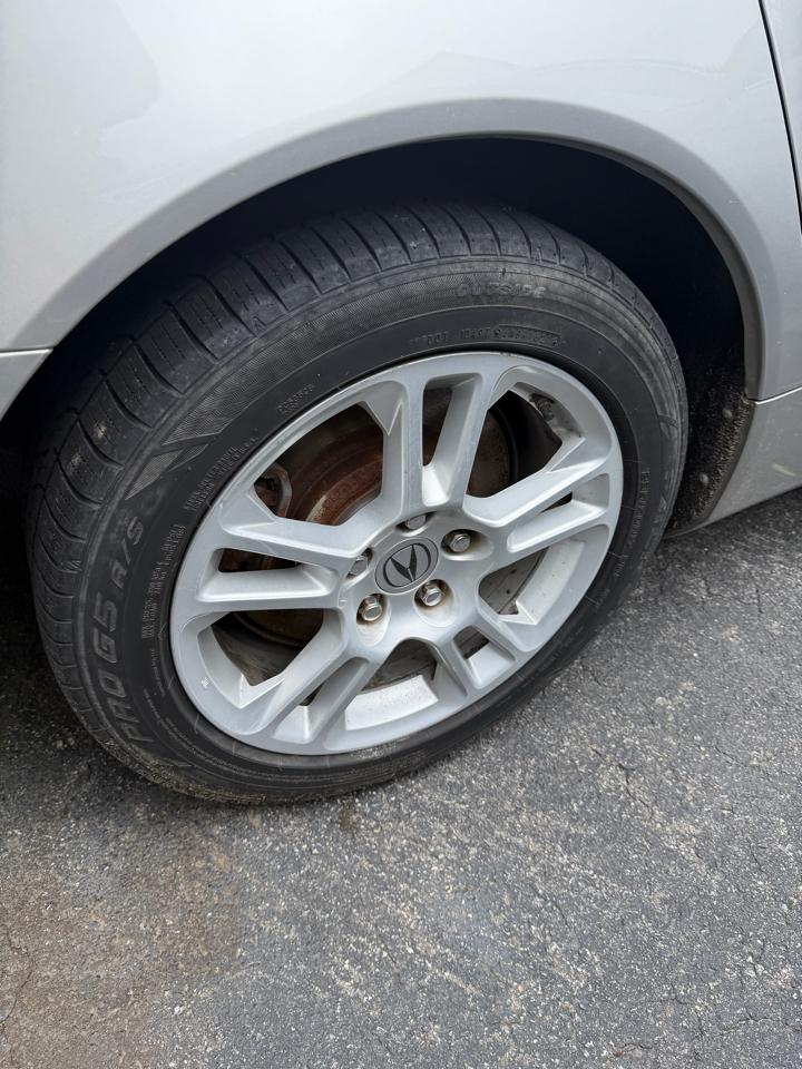 Acura TL 5-Speed AT with Tech Package 2009