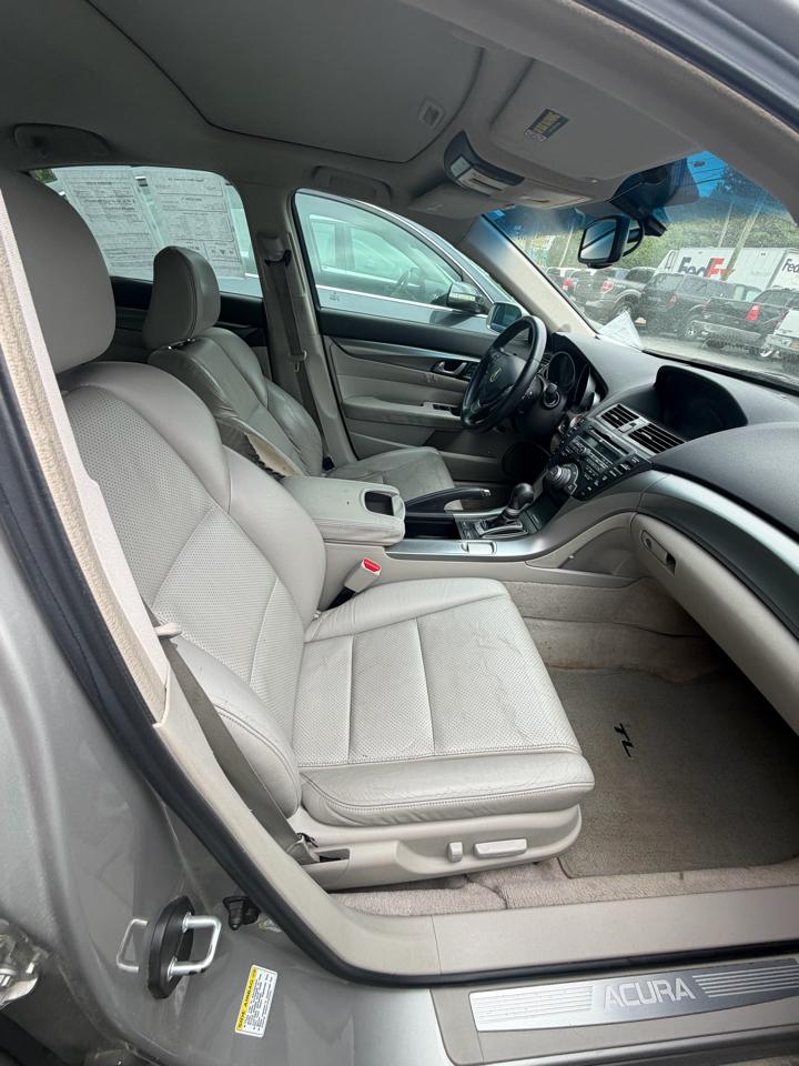Acura TL 5-Speed AT with Tech Package 2009