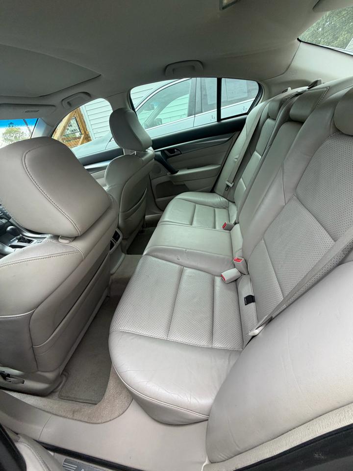 Acura TL 5-Speed AT with Tech Package 2009