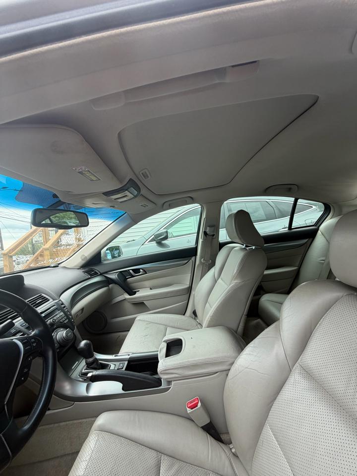 Acura TL 5-Speed AT with Tech Package 2009