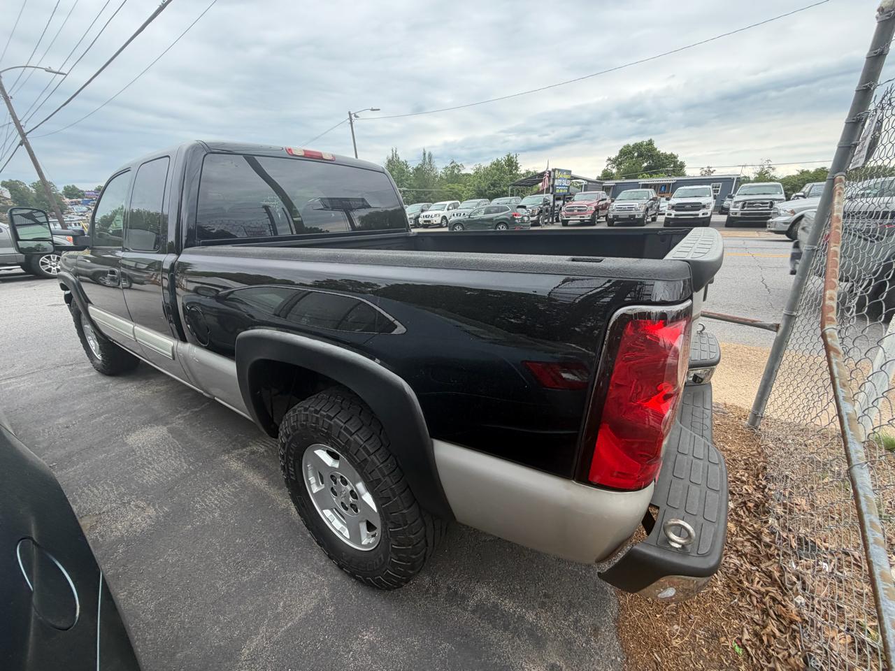 Chevrolet Silverado 1500 LS Ext. Cab 4WD 2006