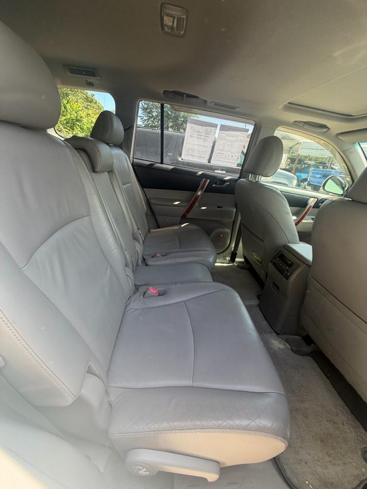 Toyota Highlander Limited 4WD 2010