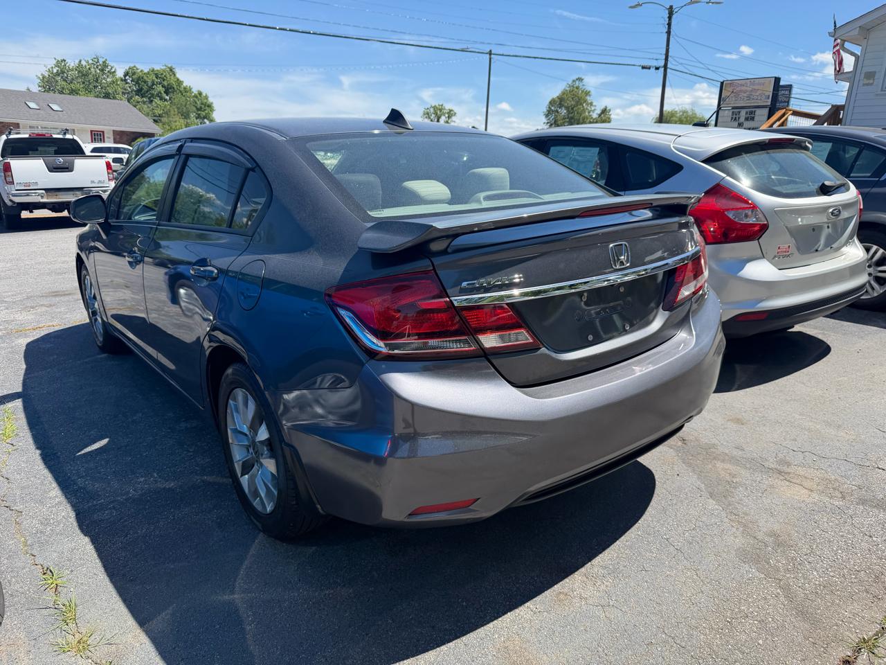 Honda Civic LX Sedan 5-Speed AT 2013