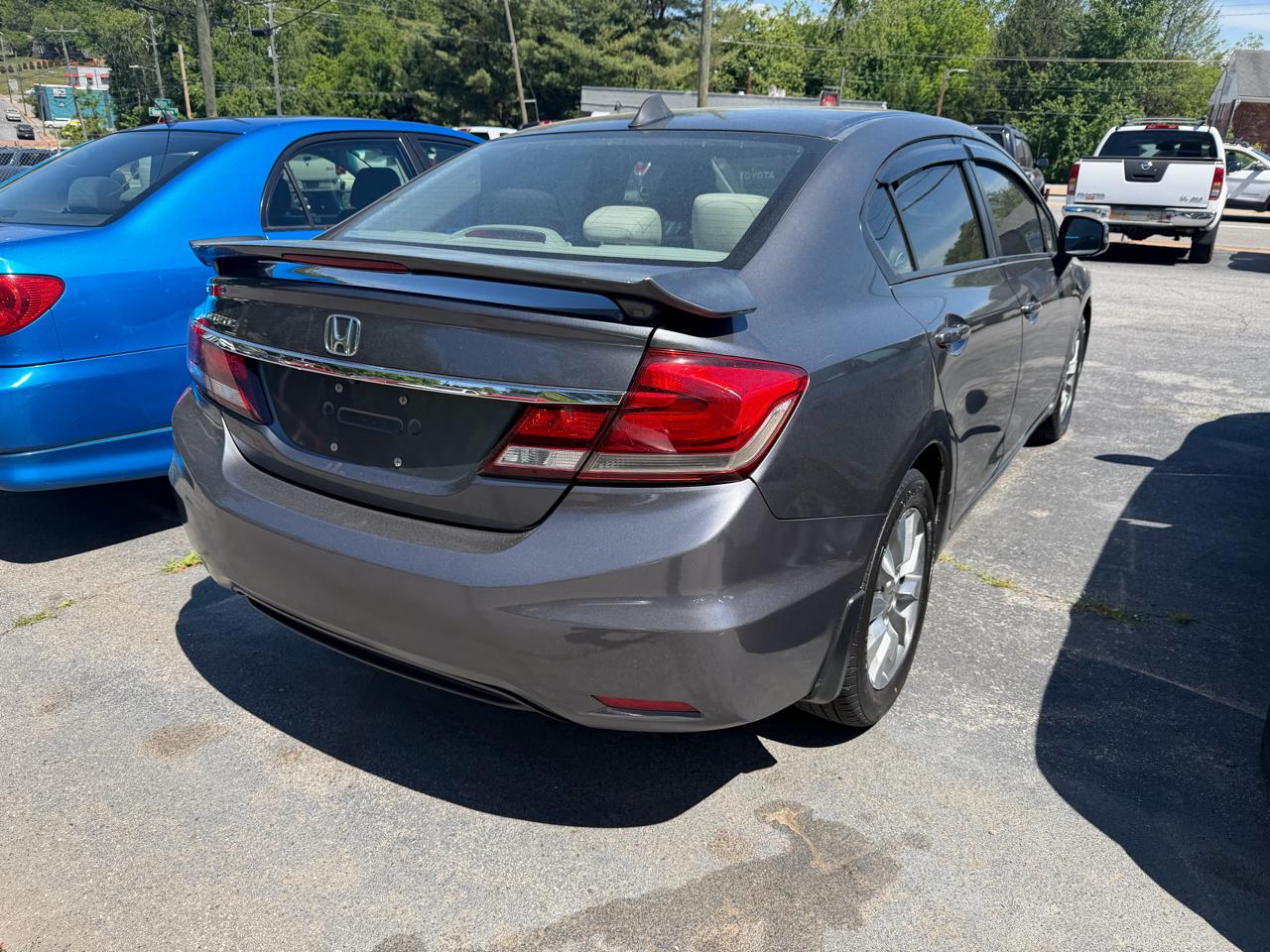 Honda Civic LX Sedan 5-Speed AT 2013