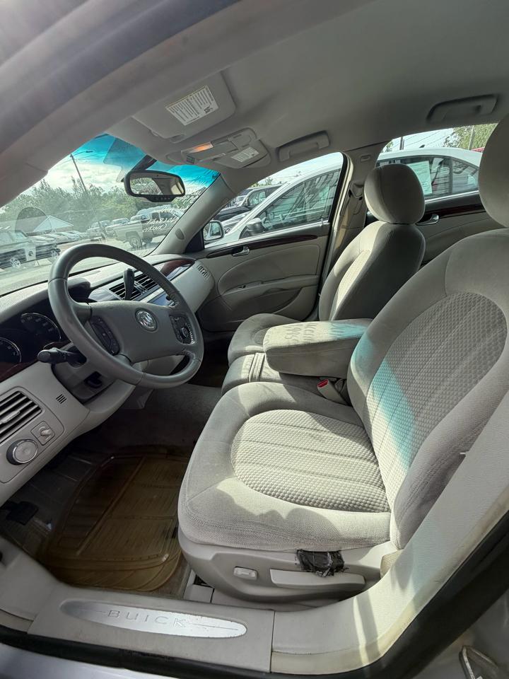 Buick Lucerne CX 2011