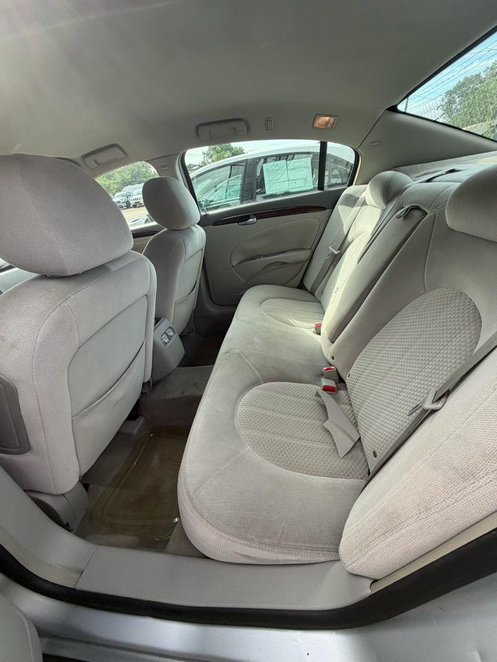 Buick Lucerne CX 2011
