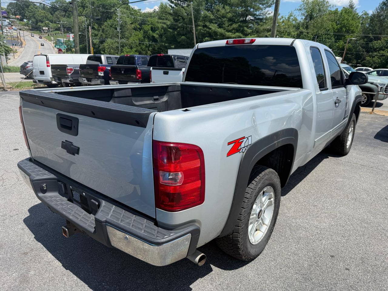 Chevrolet Silverado 1500 LT Ext. Cab Long Box 4WD 2011