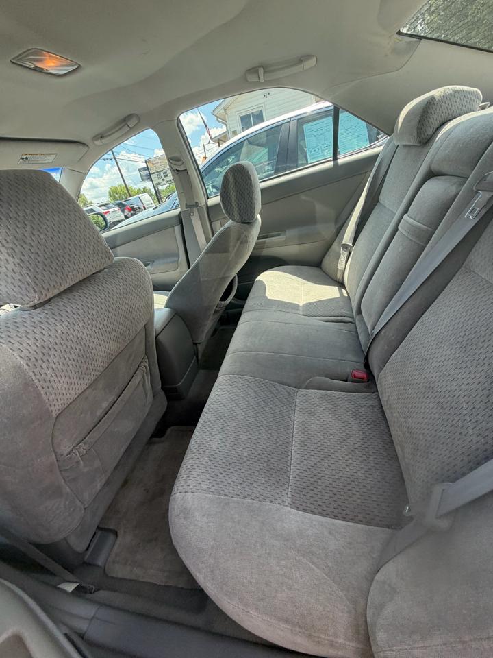 Toyota Camry Standard 2004