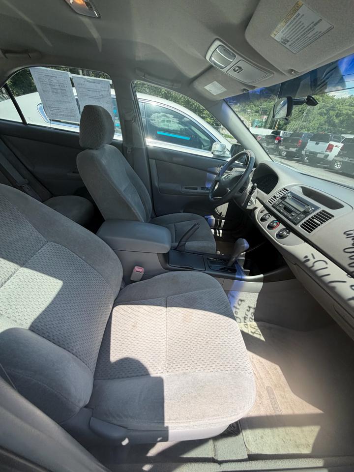Toyota Camry Standard 2004