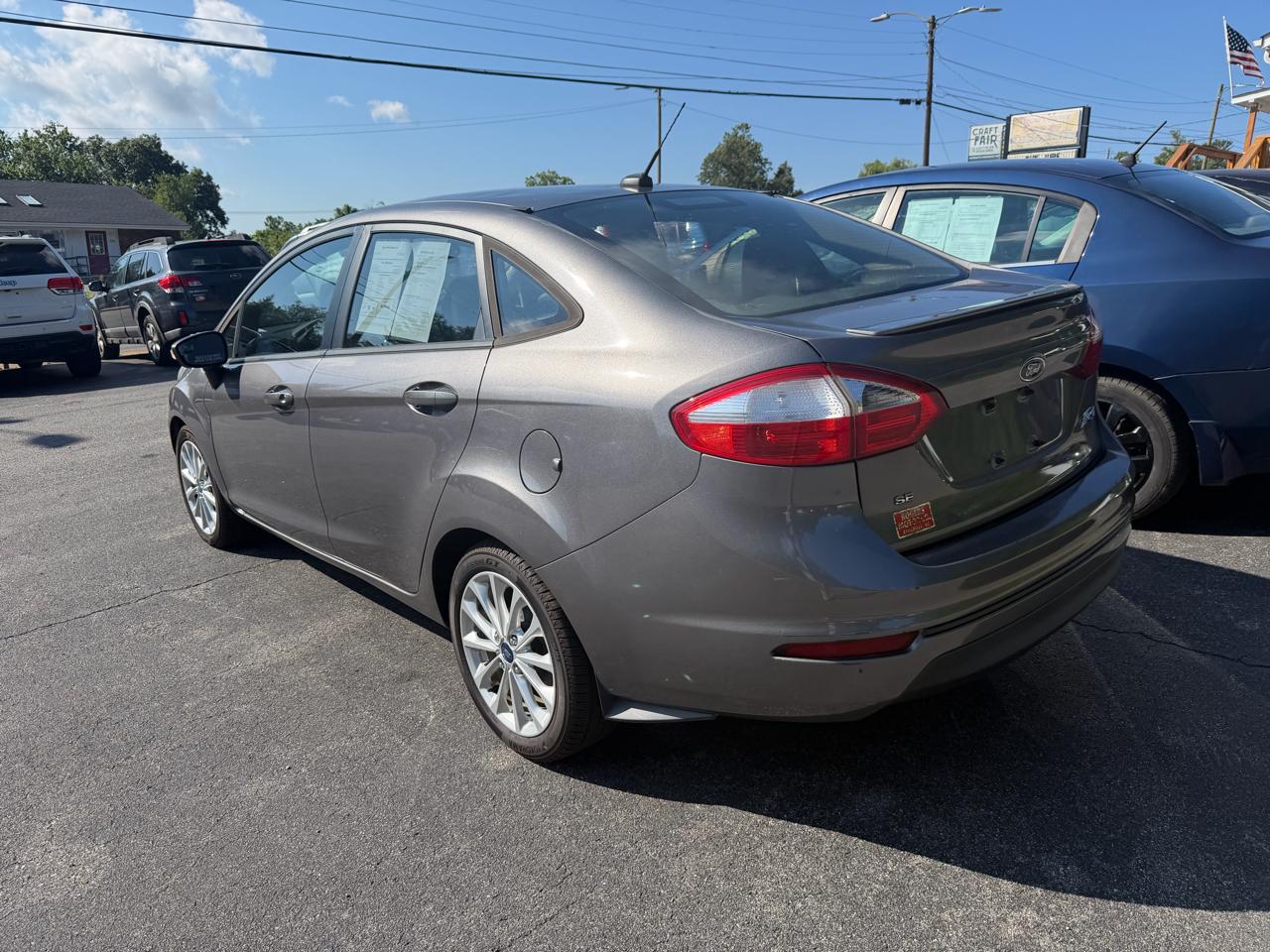 Ford Fiesta SE Sedan 2014