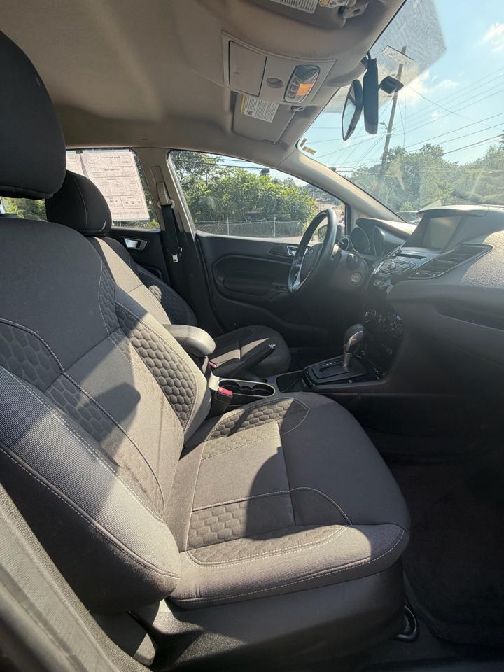 Ford Fiesta SE Sedan 2014