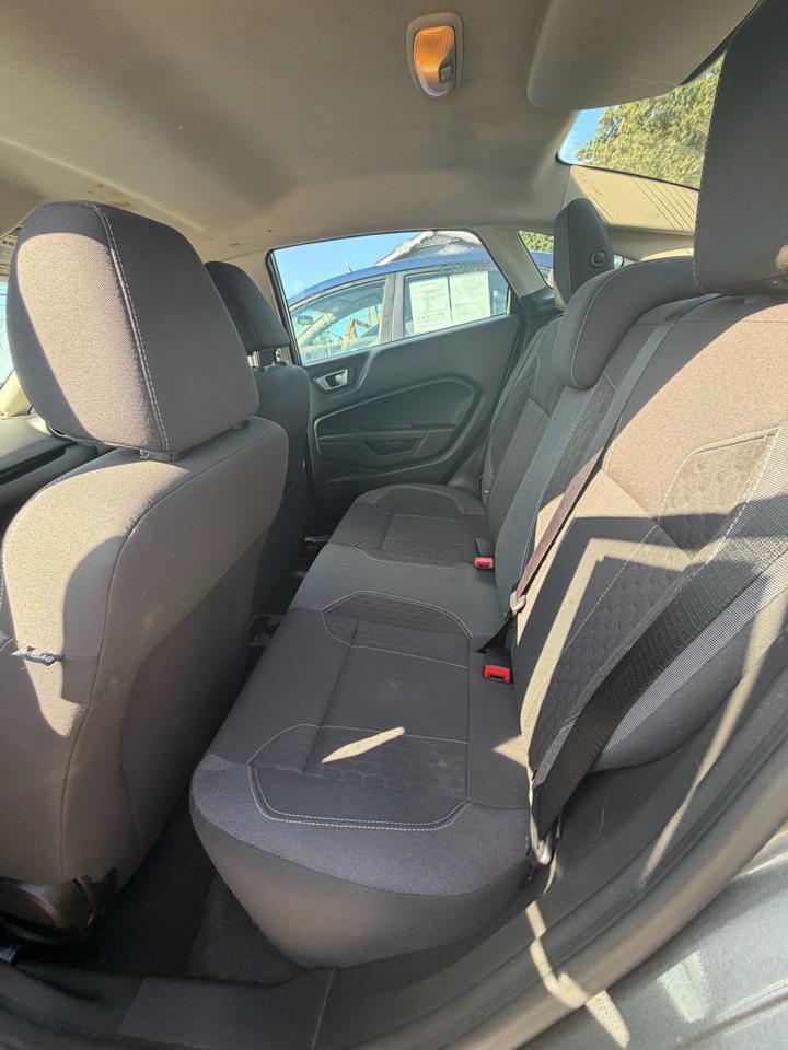 Ford Fiesta SE Sedan 2014