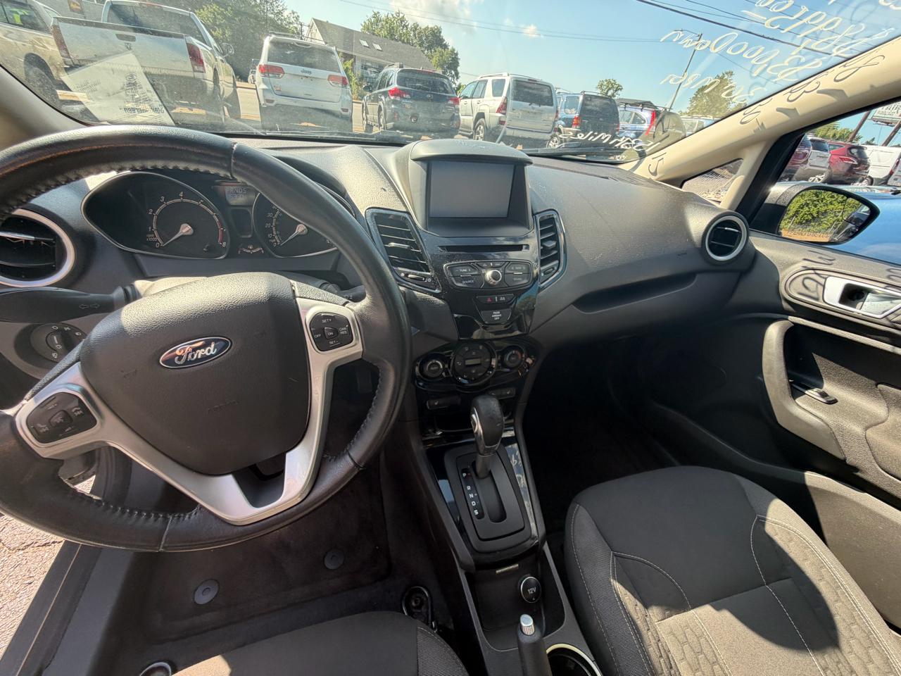 Ford Fiesta SE Sedan 2014