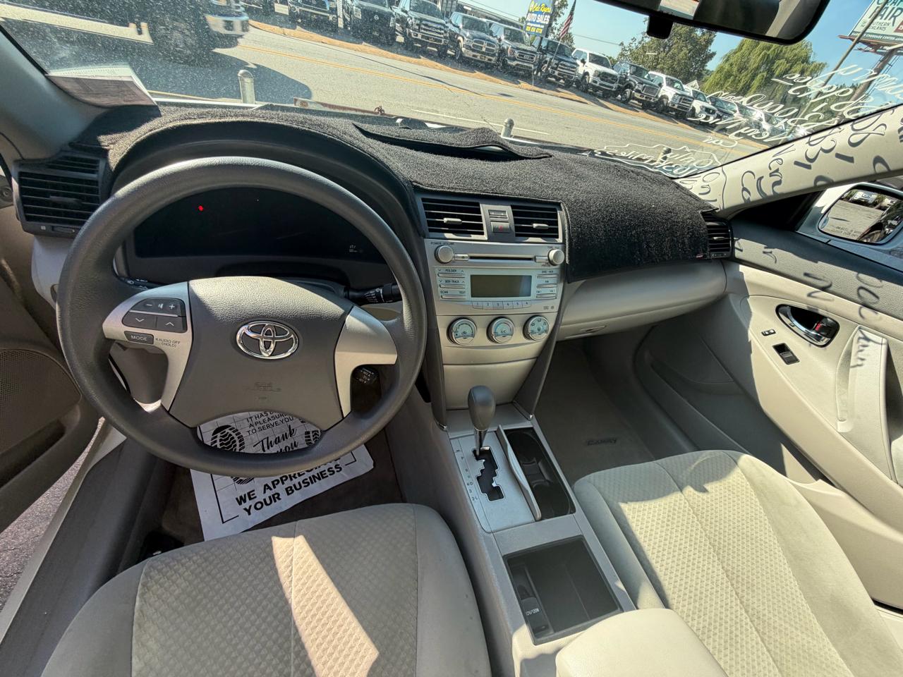 Toyota Camry XLE 5-Spd AT 2009