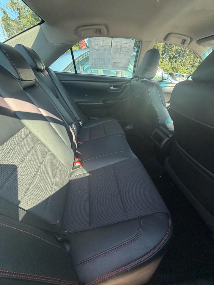 Toyota Camry SE 2017