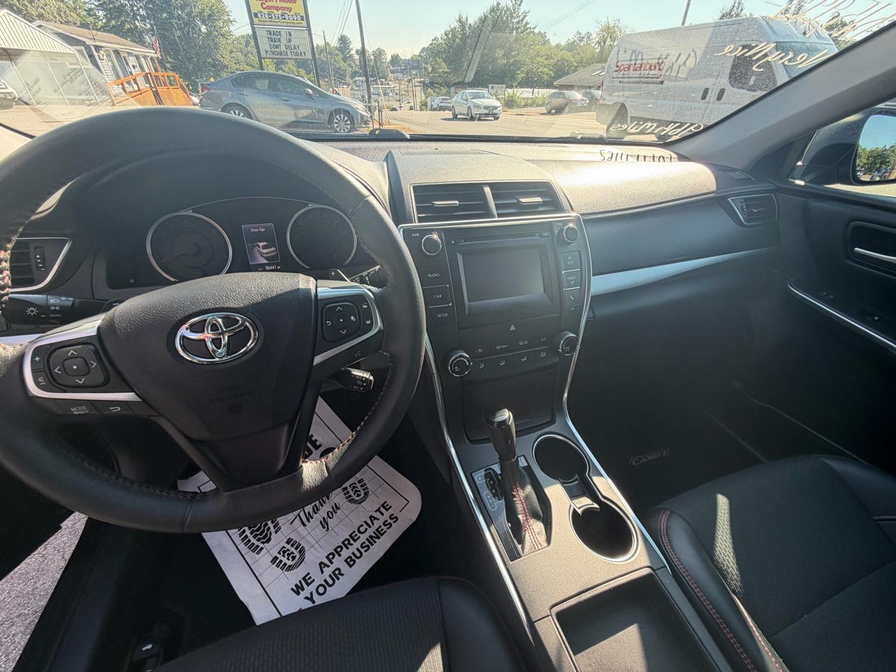 Toyota Camry SE 2017
