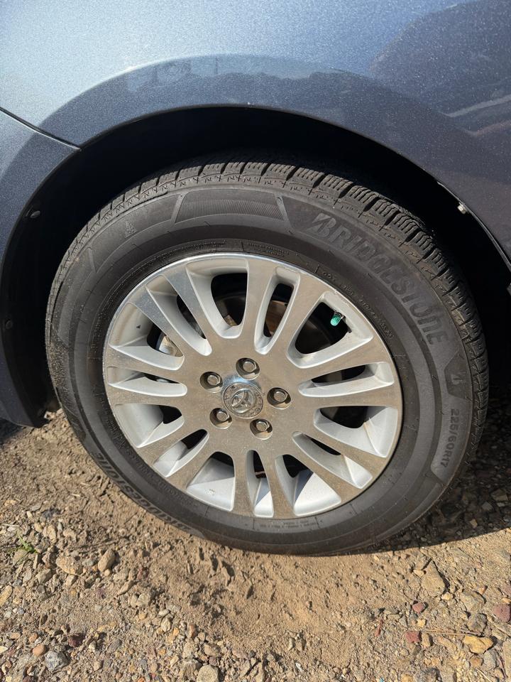 Toyota Sienna XLE FWD 2010