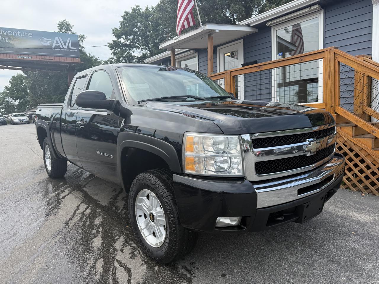 Chevrolet Silverado 1500 LTZ Ext. Cab 4WD 2011