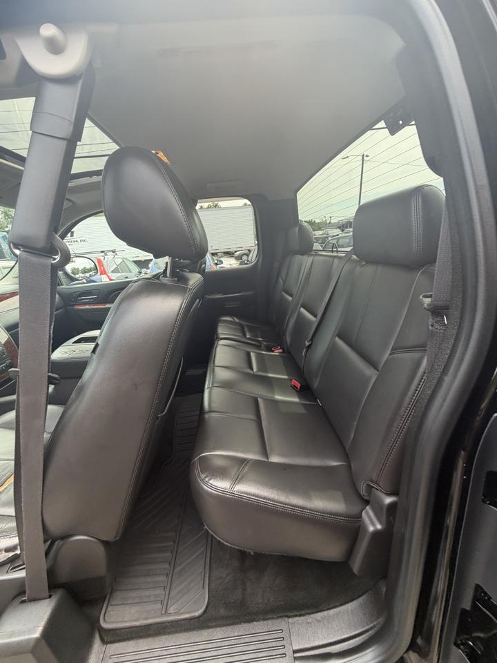 Chevrolet Silverado 1500 LTZ Ext. Cab 4WD 2011