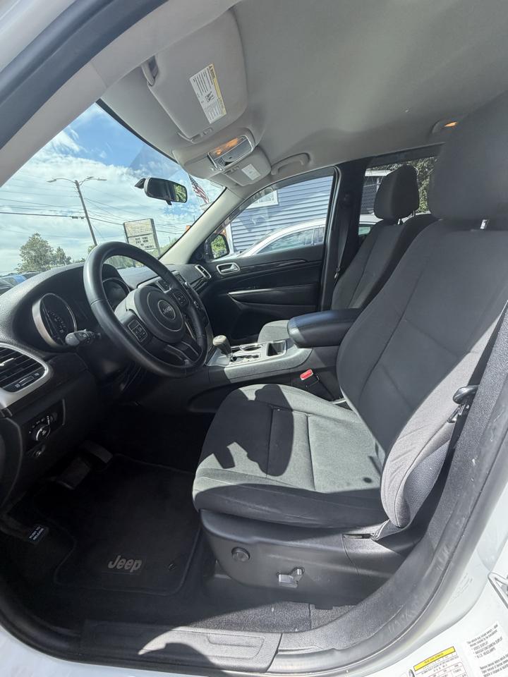Jeep Grand Cherokee Laredo 4WD 2013