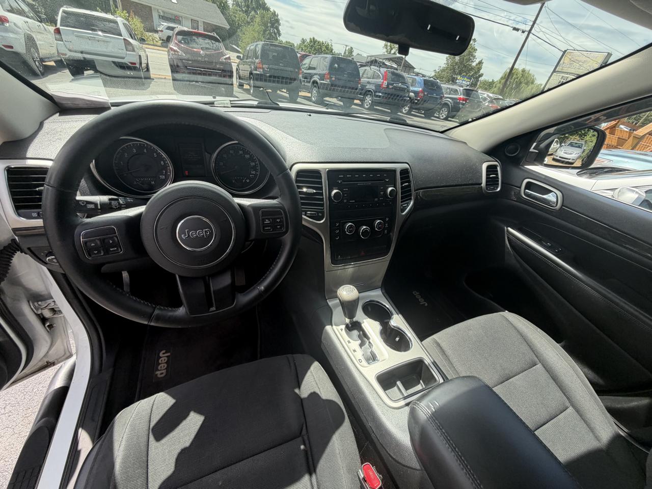 Jeep Grand Cherokee Laredo 4WD 2013