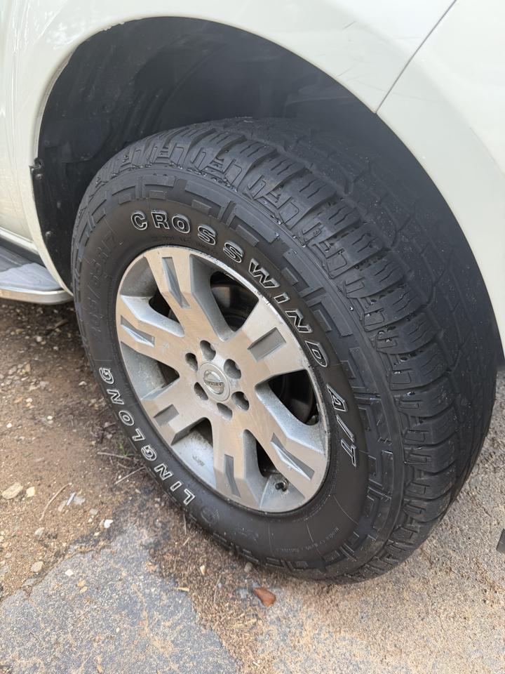 Nissan Pathfinder LE 4WD 2008