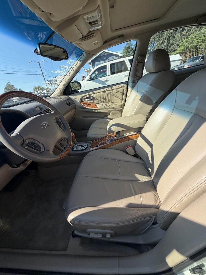 Infiniti I35 4dr Sdn Luxury 2002