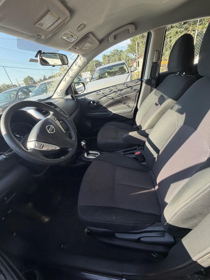 Nissan Versa Sedan SV CVT 2017