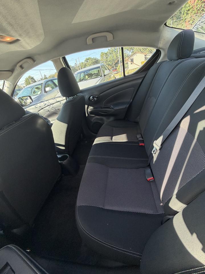 Nissan Versa Sedan SV CVT 2017