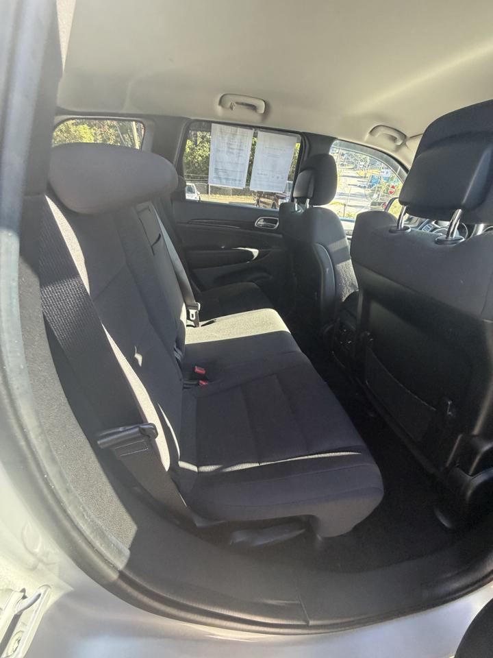 Jeep Grand Cherokee 4WD 4dr Laredo 2011