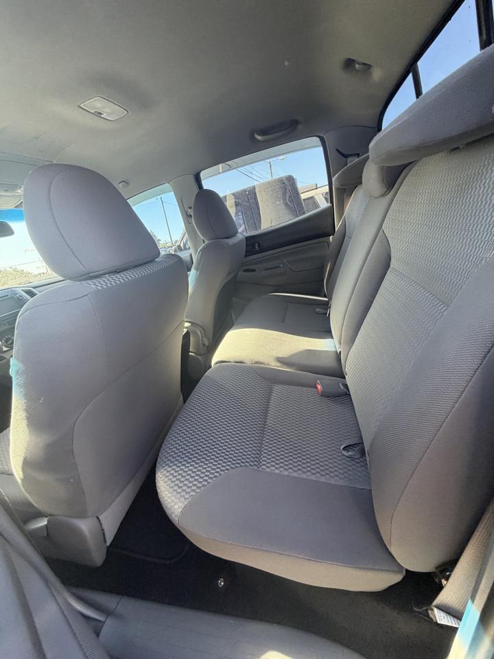 Toyota Tacoma 4WD Double Cab LB V6 AT (Natl) 2013