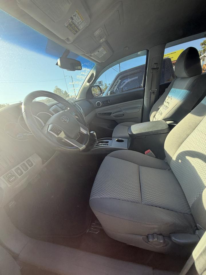 Toyota Tacoma 4WD Double Cab LB V6 AT (Natl) 2013