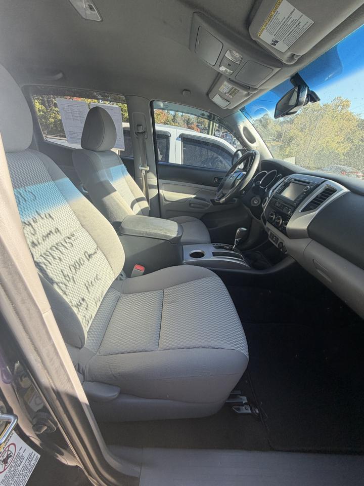 Toyota Tacoma 4WD Double Cab LB V6 AT (Natl) 2013