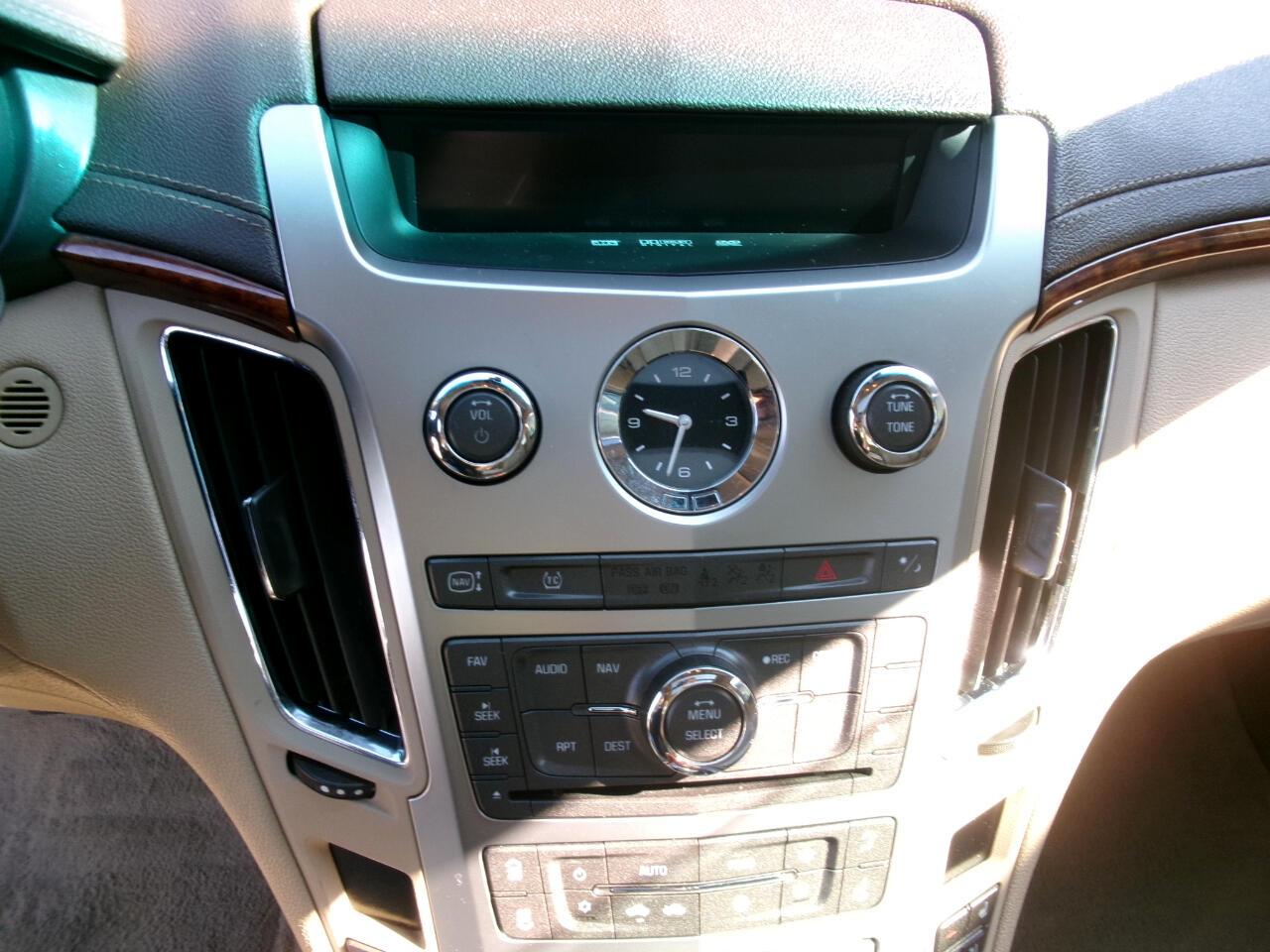 Cadillac CTS 3.6L SIDI with Navigation 2009 Cadillac CTS 3.6L SIDI with Navigation 2009