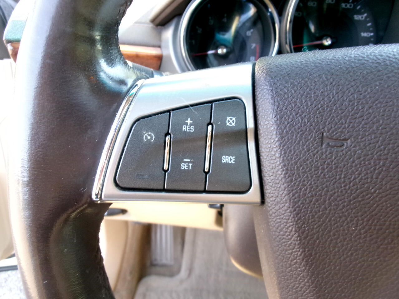 Cadillac CTS 3.6L SIDI with Navigation 2009 Cadillac CTS 3.6L SIDI with Navigation 2009