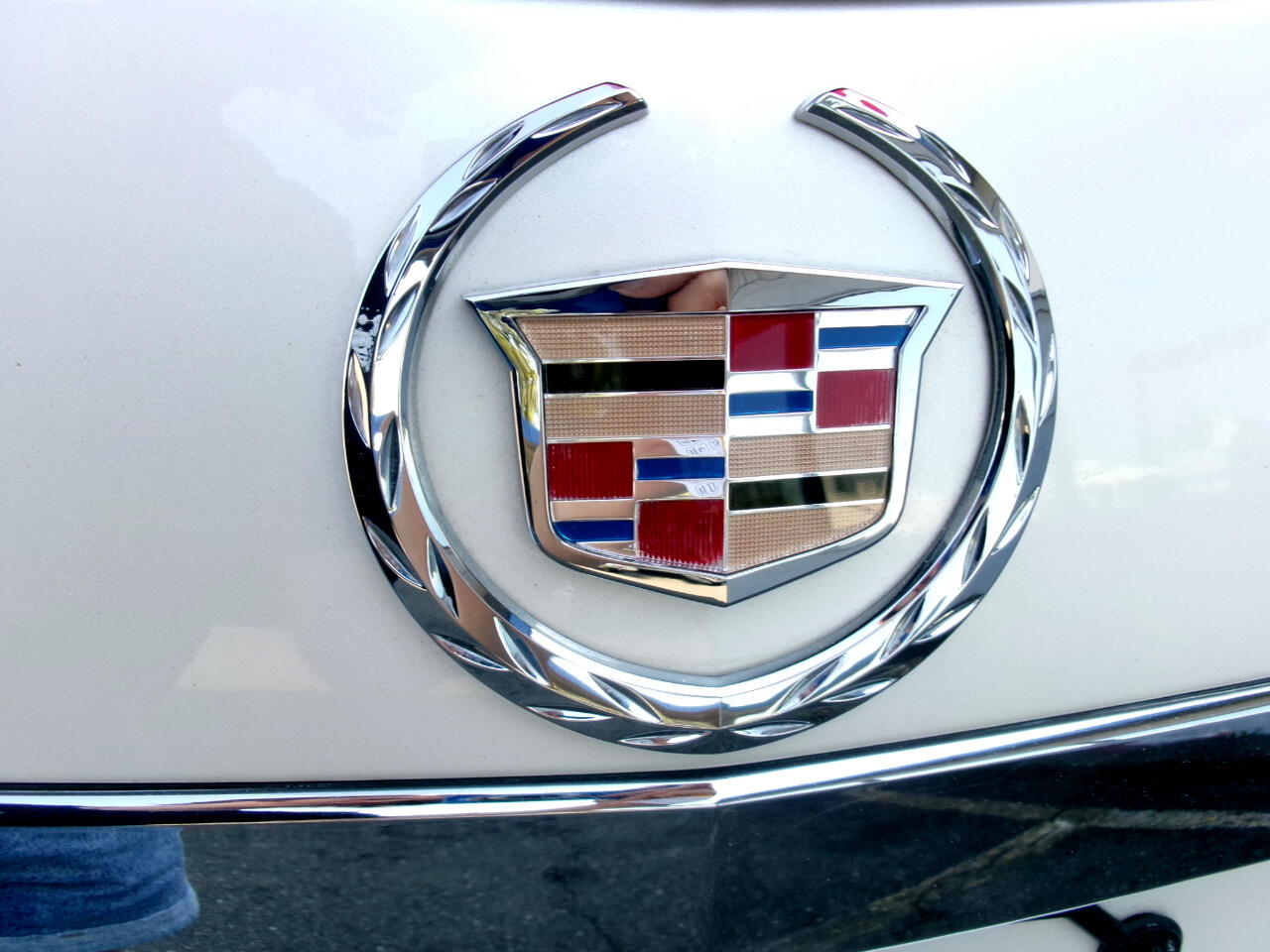 Cadillac CTS 3.6L SIDI with Navigation 2009 Cadillac CTS 3.6L SIDI with Navigation 2009