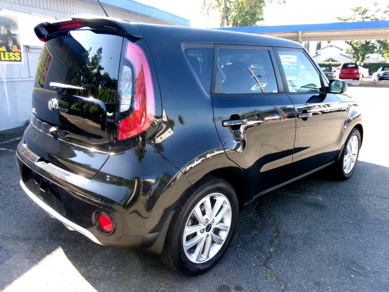 Kia Soul + 2017 Kia Soul + 2017