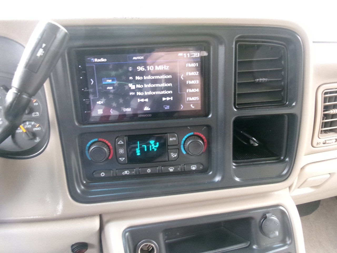 GMC Yukon 4WD 2005 GMC Yukon 4WD 2005