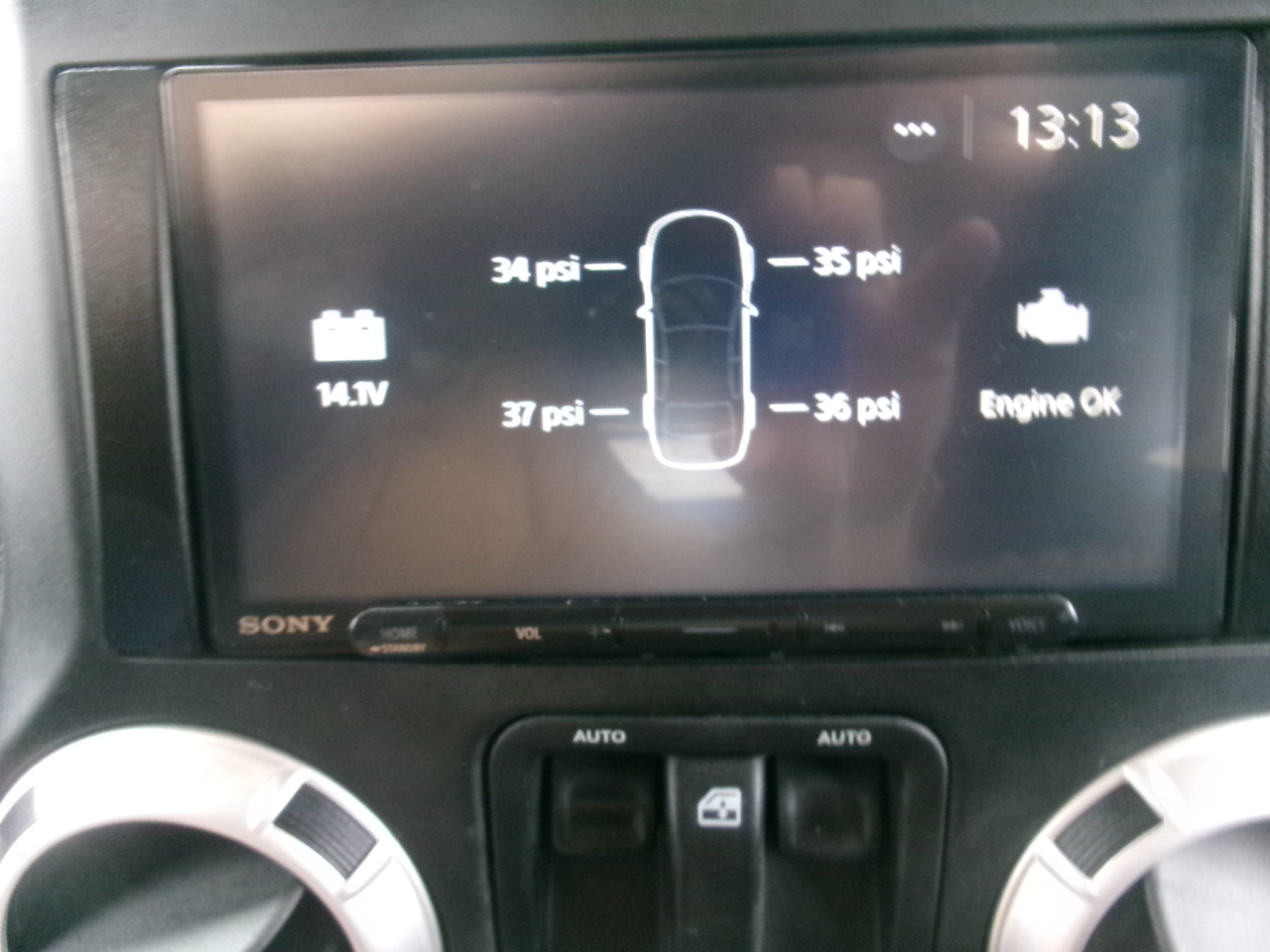 Jeep Wrangler Sahara 4WD 2014