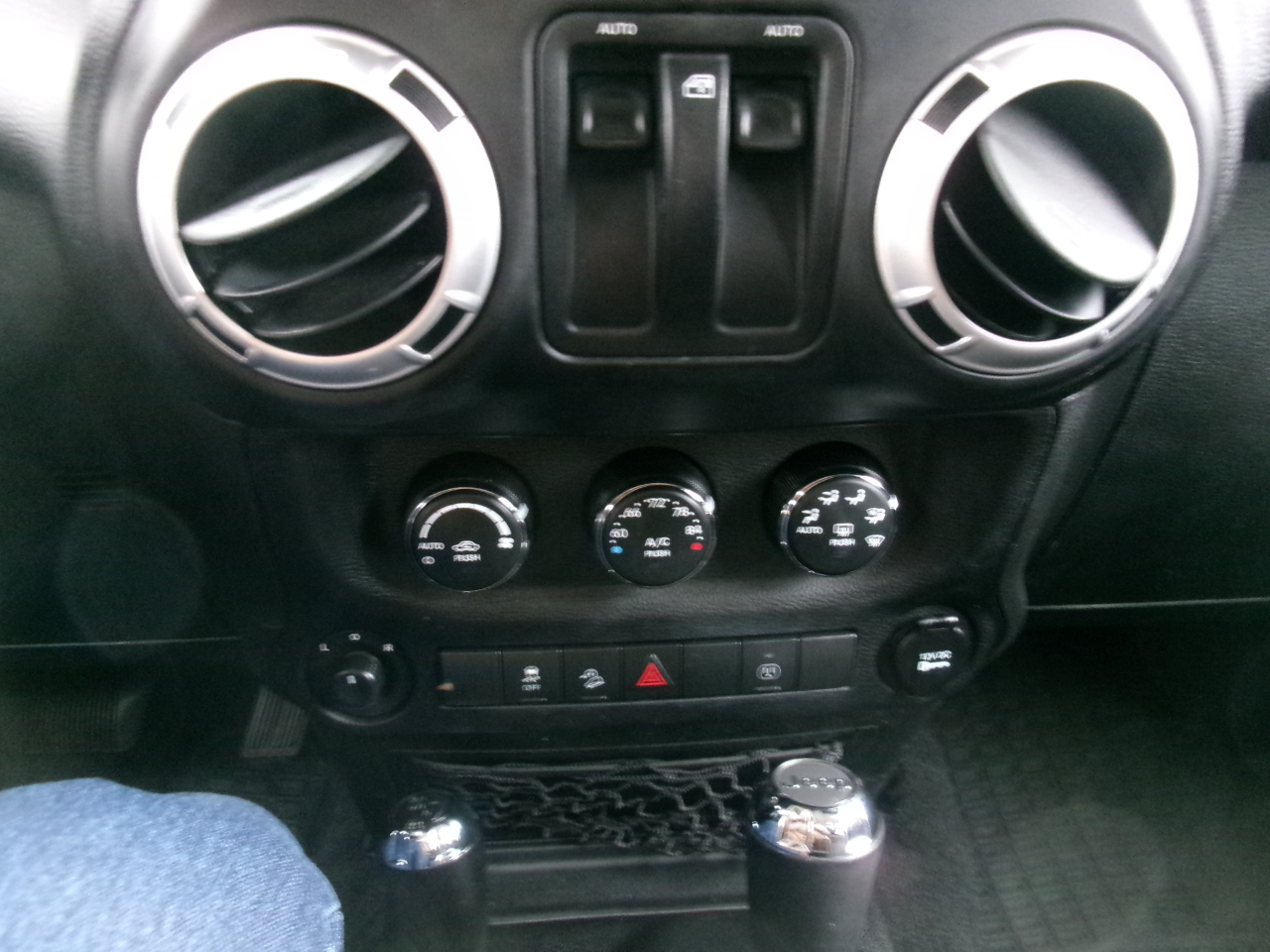 Jeep Wrangler Sahara 4WD 2014